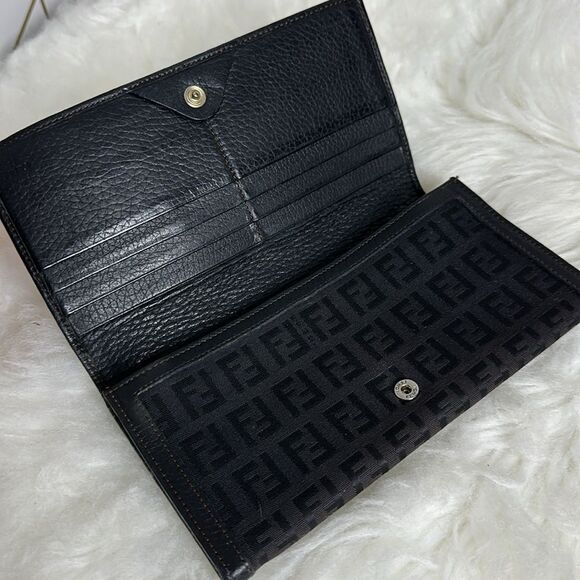 💯Authentic Fendi Long Bi-fold Wallet🍀 - Picture 7 of 12